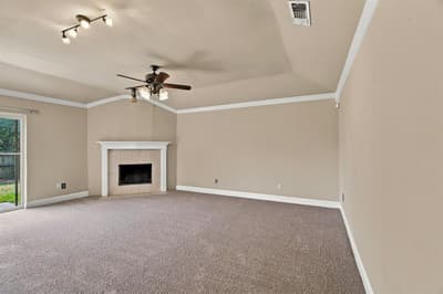 4202 Maple Springs Drive, Arlington TX 76001 - Photo 5