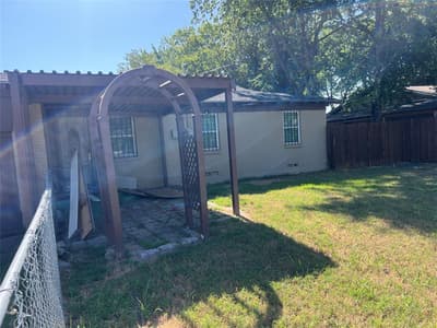 366 S St Augustine Drive, Dallas TX 75217 - Photo 2