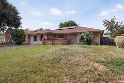 3612 Holly Springs Drive, Fort Worth TX 76133 - Photo 3