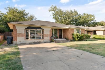 2439 Inadale Avenue, Dallas TX 75228 - Photo 2