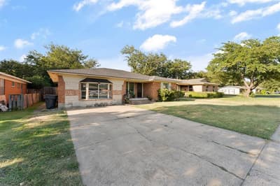 2439 Inadale Avenue, Dallas TX 75228 - Photo 3
