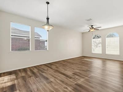 1048 Harriman Drive, Saginaw TX 76131 - Photo 5