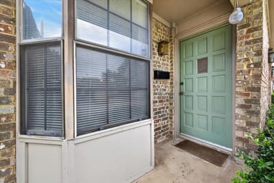 2802 Southern Cross Drive, Garland TX 75044 - Photo 4