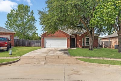 104 Bullava Court, Crowley TX 76036 - Photo 2