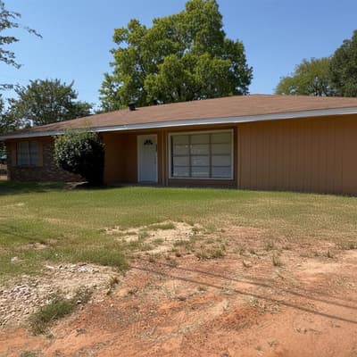 403 Montgomery Street, Pittsburg TX 75686 - Photo 2