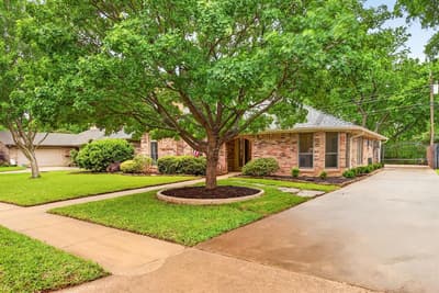 2932 S Creekwood Drive, Grapevine TX 76051 - Photo 3
