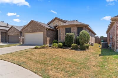 4809 Gunnison Drive, Denton TX 76208 - Photo 2