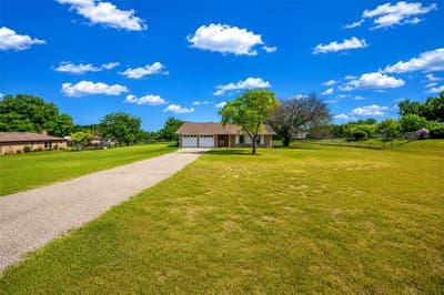 2102 Hill Top Circle, Weatherford TX 76085