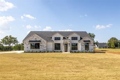 114 Red Bud Road, Boyd TX 76023