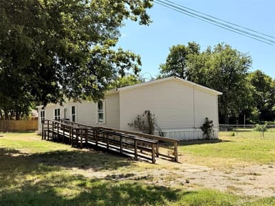 90 2nd Street, Honey Grove TX 75446 - Photo 3