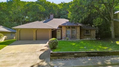 824 Cherlynne Drive, Cedar Hill TX 75104 - Photo 2