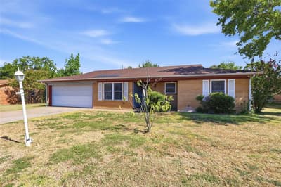 2107 10th Street, Mineral Wells TX 76067