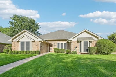 1412 Wagonwheel Court, Irving TX 75061 - Photo 2
