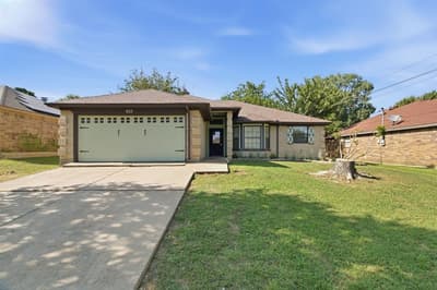 927 Freestone Drive, Arlington TX 76017