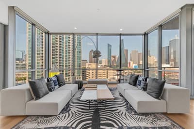 2200 Victory Avenue # 802, Dallas TX 75219