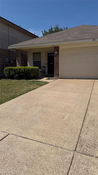254 Cliff Heights Circle, Dallas TX 75241 - Photo 2