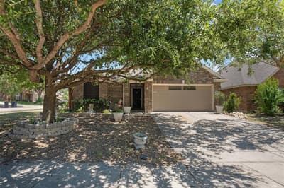 10032 Chrysalis Drive, Fort Worth TX 76131 - Photo 2