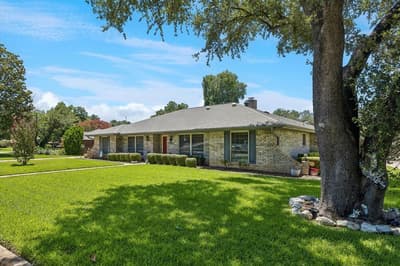 4361 Rota Circle, Fort Worth TX 76133 - Photo 2