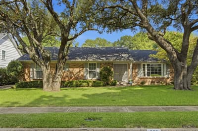 939 Blue Lake Circle, Richardson TX 75080