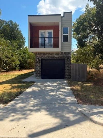 2432 St Clair Drive, Dallas TX 75215
