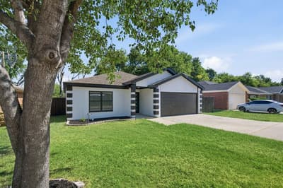 1720 N Bent Tree Trail, Grand Prairie TX 75052 - Photo 4