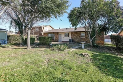 3113 Commonwealth Street, Irving TX 75062 - Photo 2