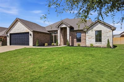 905 Cumberland Street, McGregor TX 76657 - Photo 2