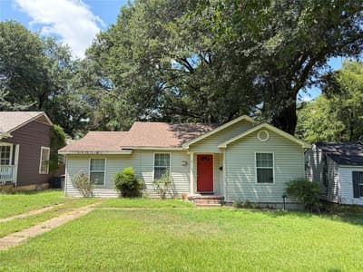 2423 Simpson Street, Paris TX 75460
