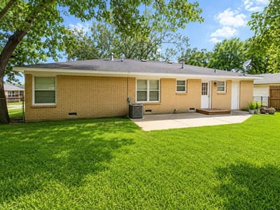425 AUSTIN Street, Sherman TX 75090 - Photo 2