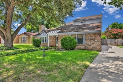 704 Matthews Court, Arlington TX 76012 - Photo 2