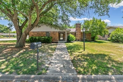 2903 Melmar Park Street, Commerce TX 75428 - Photo 2