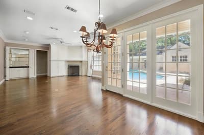 2410 GREEN PARK Drive, Arlington TX 76017 - Photo 4