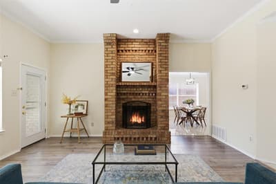7229 Laurelhill Court S, Fort Worth TX 76133 - Photo 2