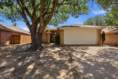 7229 Laurelhill Court S, Fort Worth TX 76133 - Photo 3