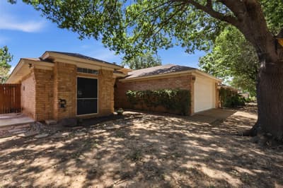 7229 Laurelhill Court S, Fort Worth TX 76133 - Photo 5