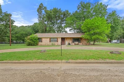 709 Glazner Street, Hawkins TX 75765 - Photo 3