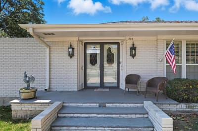 300 E Main Street, Whitesboro TX 76273 - Photo 2