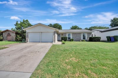 6453 Starnes Road, Watauga TX 76148