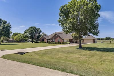 8051 Mavis Avenue, Waxahachie TX 75167 - Photo 2