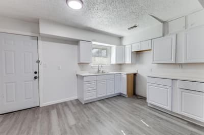 12900 Quail Drive, Balch Springs TX 75180 - Photo 2