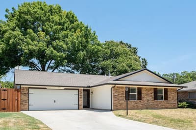 2205 Indian Creek Drive, Irving TX 75060 - Photo 2