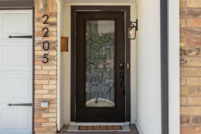 2205 Indian Creek Drive, Irving TX 75060 - Photo 3