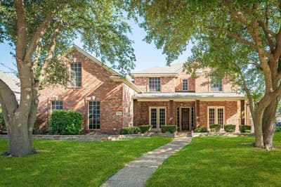 205 Creekside Drive, Murphy TX 75094