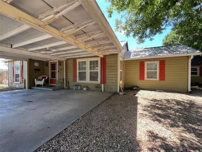301 Briggs Street, Waxahachie TX 75165 - Photo 3
