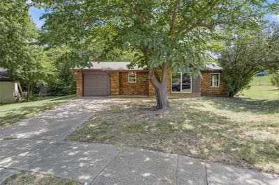6402 Claude Court, Fort Worth TX 76135 - Photo 2