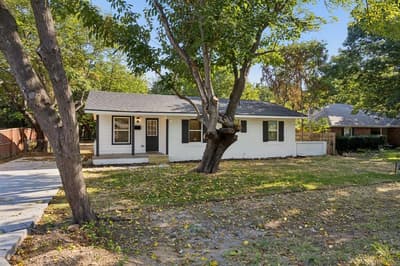 238 Oakwood Circle, Shady Shores TX 76208