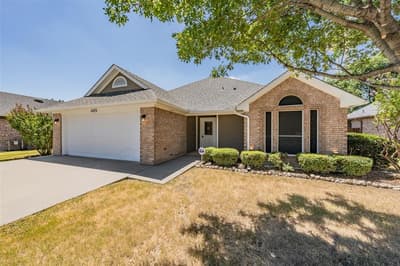 1023 Porter Place, Sanger TX 76266 - Photo 2
