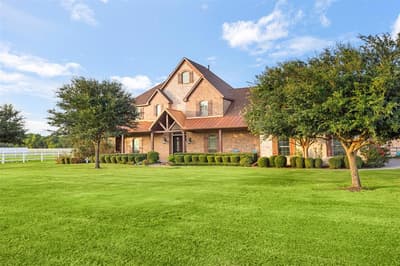 170 Steel Dust Drive, Red Oak TX 75154