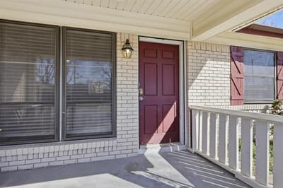242 W Cober Drive, Grand Prairie TX 75051 - Photo 4