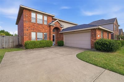 812 Cayotillo Street, Lancaster TX 75146 - Photo 2